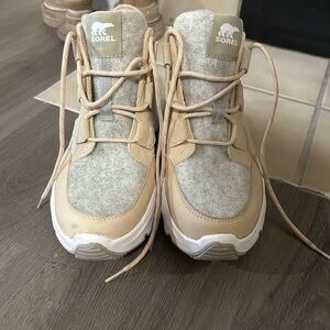 Sorel Women's Beige and Gray Winter Boots